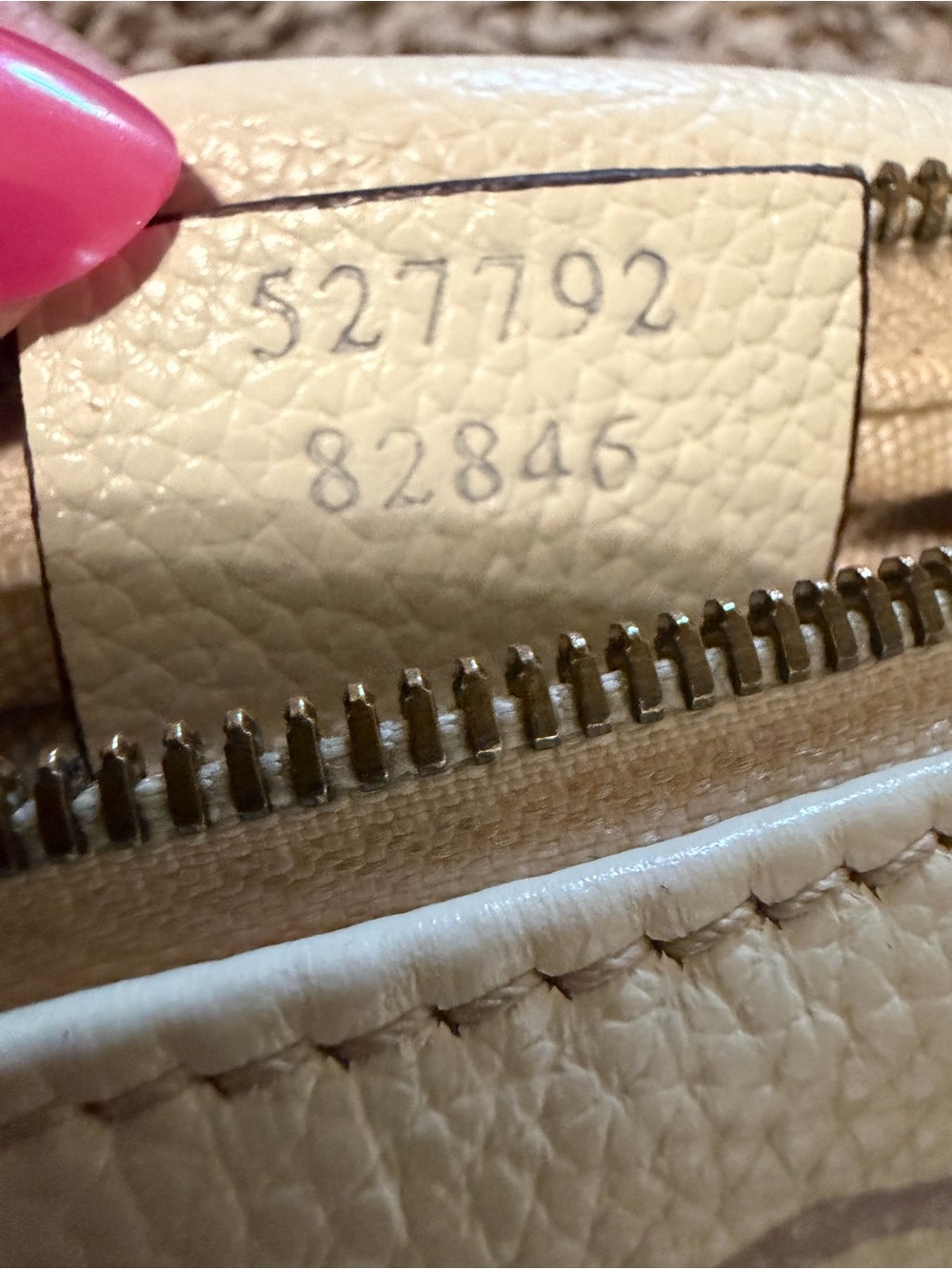 Authentic Gucci Beltbag Belt Logo Ivory Leather - Picture 6 of 8